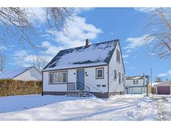 104 MARLBOROUGH Street EAST Leamington, ON N8H 1X3