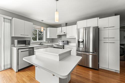 Cuisine - 170 Rue Balzac, Granby, QC - Indoor Photo Showing Kitchen