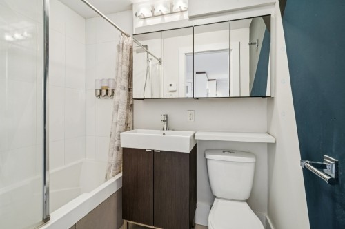 Salle de bains - 2-5141 Boul. St-Michel, Montréal (Rosemont/La Petite-Patrie), QC - Indoor Photo Showing Bathroom