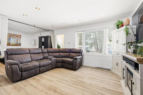 Salon - 1690 Rue Albert, Brossard, QC - Indoor Photo Showing Living Room