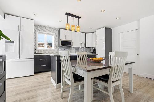 Cuisine - 1690 Rue Albert, Brossard, QC - Indoor