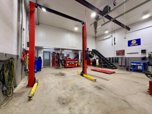 Garage - 167 Route 283, Saint-Fabien-De-Panet, QC - Indoor Photo Showing Garage