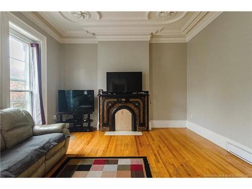 112 Queen St, Saint John, NB 