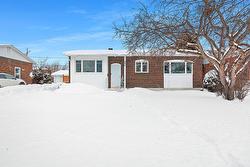586 Rue Louis-Cousineau  Gatineau (Aylmer), QC J9H 5J9