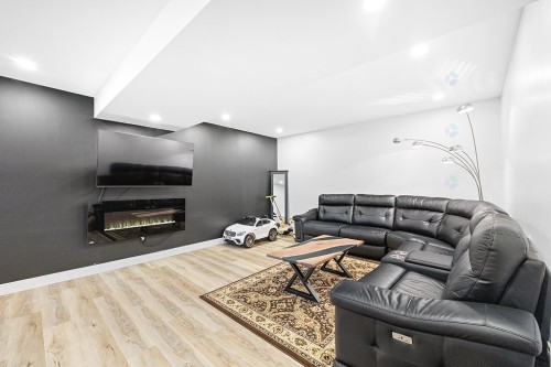 Salle familiale - 586 Rue Louis-Cousineau, Gatineau (Aylmer), QC - Indoor With Fireplace