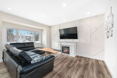Salon - 586 Rue Louis-Cousineau, Gatineau (Aylmer), QC - Indoor Photo Showing Living Room With Fireplace