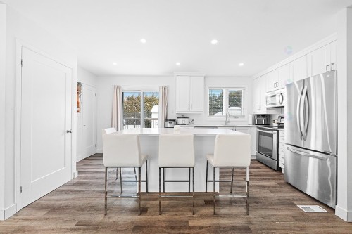 Cuisine - 586 Rue Louis-Cousineau, Gatineau (Aylmer), QC - Indoor Photo Showing Kitchen With Upgraded Kitchen