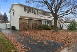 4380 Rue Fafard  Laval (Chomedey), QC H7T 1Z3