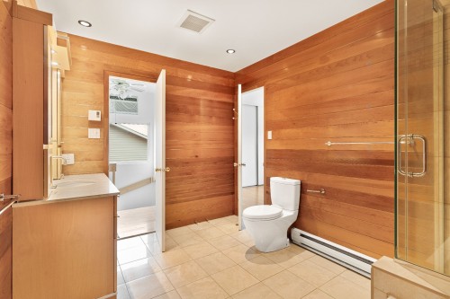 Bathroom - 4380 Rue Fafard, Laval (Chomedey), QC - Indoor Photo Showing Bathroom