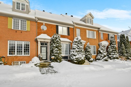 1559 Rue de l'Everest  Montréal (Saint-Laurent), QC H2R 2W6