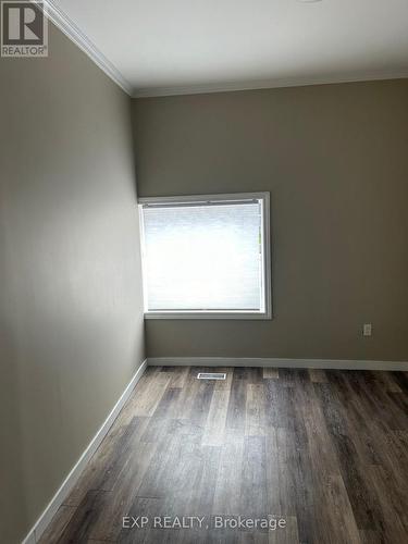 553 Quebec Street, London East, ON - Indoor Photo Showing Other Room