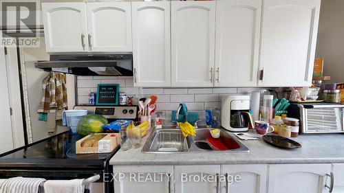553 Quebec Street, London East, ON - Indoor Photo Showing Kitchen