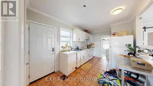 553 Quebec Street, London East, ON - Indoor Photo Showing Kitchen