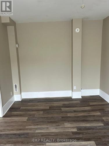 553 Quebec Street, London East, ON - Indoor Photo Showing Other Room