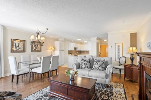 Overall view - 506-4460 Ch. Des Cageux, Laval (Chomedey), QC - Indoor Photo Showing Living Room