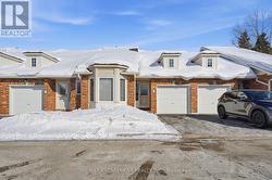 29 - 222 FELLOWES CRESCENT  Hamilton, ON L8B 0R1