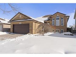 552 MCTAGUE Court  Windsor, ON N8P 1L3