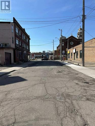 707 Barton Street E, Hamilton, ON 