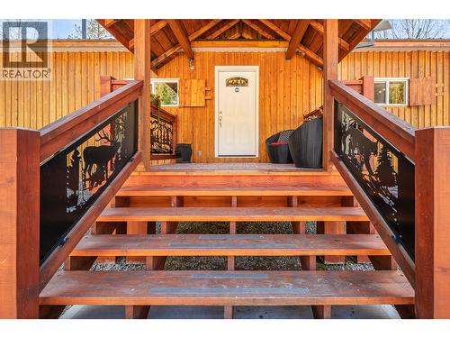 7470 3 Highway, Kitchener, BC - Indoor Photo Showing Other Room