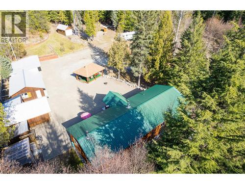 7470 3 Highway, Kitchener, BC - Outdoor