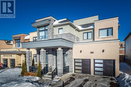 11 LARKIN LANE  Clarington, ON L1C 4A7