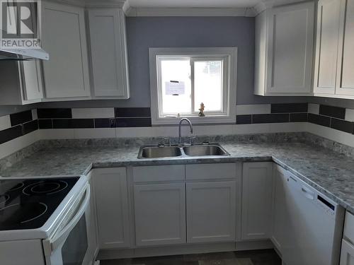 150 Bayview Street, Twillingate, NL - Indoor Photo Showing Kitchen With Double Sink