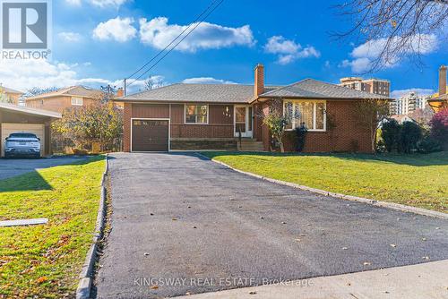 Front view with lots of parking 55' Wide - 163 Floradale Drive, Mississauga, ON - Outdoor