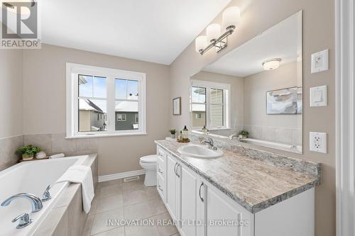 13 Merrill Street, Ottawa, ON - Indoor Photo Showing Bathroom