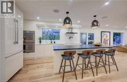 38 Academy Crescent, Waterloo, ON - Indoor Photo Showing Kitchen With Upgraded Kitchen