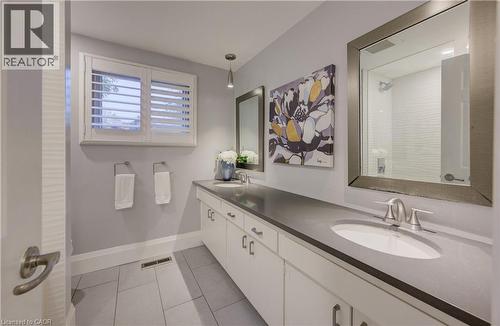 38 Academy Crescent, Waterloo, ON - Indoor Photo Showing Bathroom