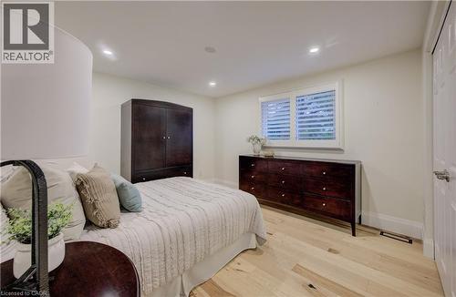 38 Academy Crescent, Waterloo, ON - Indoor Photo Showing Bedroom