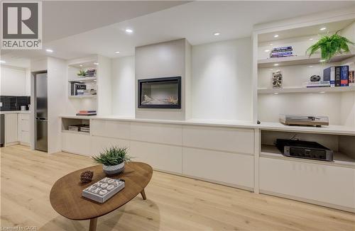 38 Academy Crescent, Waterloo, ON - Indoor