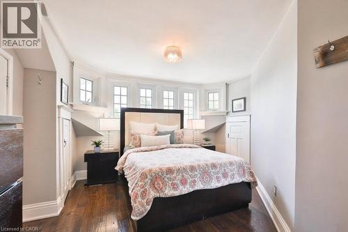 44 Mississauga Road N, Mississauga, ON - Indoor Photo Showing Bedroom