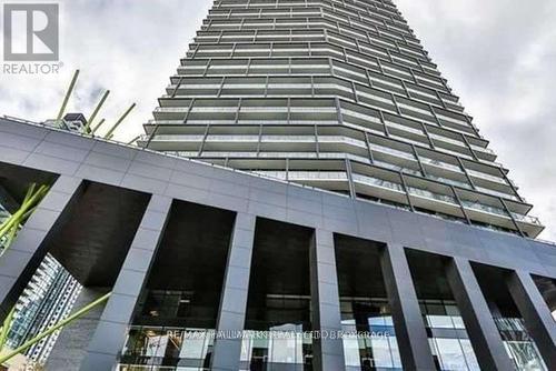 2404 - 125 PETER STREET  Toronto, ON M5V 0M2