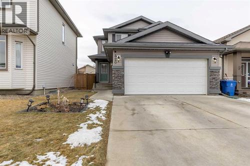 420 Silkstone Crescent W  Lethbridge, AB T1J 2G3