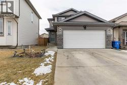 420 Silkstone Crescent W  Lethbridge, AB T1J 2G3