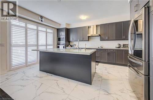 588 Beckview Crescent, Kitchener, ON - Indoor Photo Showing Kitchen With Stainless Steel Kitchen