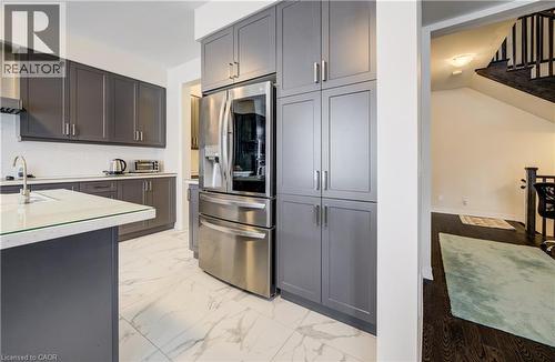 588 Beckview Crescent, Kitchener, ON - Indoor Photo Showing Kitchen With Stainless Steel Kitchen With Double Sink