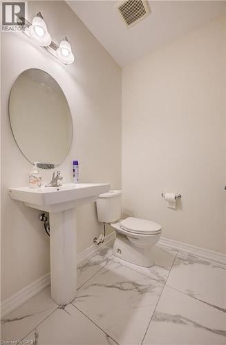 588 Beckview Crescent, Kitchener, ON - Indoor Photo Showing Bathroom