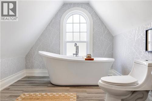 320 Whitmore Drive, Waterloo, ON - Indoor Photo Showing Bathroom