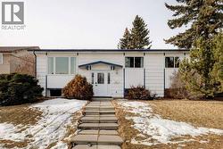 3823 49 Street NE  Calgary, AB T1Y 1Y5