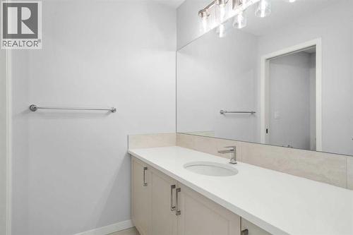 659 Buffaloberry Manor Se, Calgary, AB - Indoor Photo Showing Bathroom
