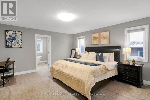 2605 Seven Oaks Ridge, London South (South U), ON - Indoor Photo Showing Bedroom