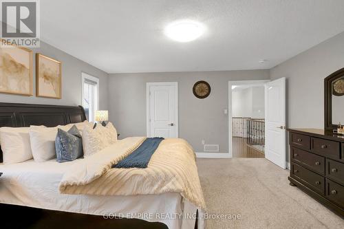 2605 Seven Oaks Ridge, London South (South U), ON - Indoor Photo Showing Bedroom