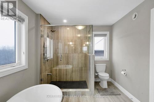 2605 Seven Oaks Ridge, London South (South U), ON - Indoor Photo Showing Bathroom