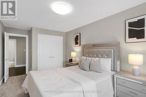 2605 Seven Oaks Ridge, London South (South U), ON - Indoor Photo Showing Bedroom