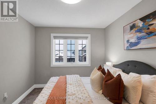 2605 Seven Oaks Ridge, London South (South U), ON - Indoor Photo Showing Bedroom