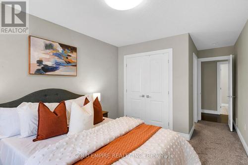 2605 Seven Oaks Ridge, London South (South U), ON - Indoor Photo Showing Bedroom