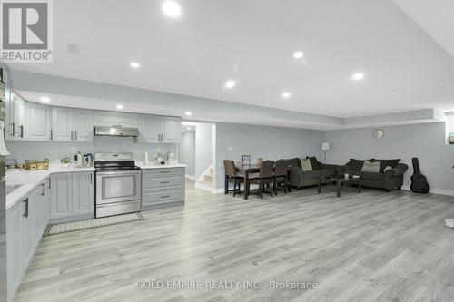 2605 Seven Oaks Ridge, London South (South U), ON - Indoor Photo Showing Kitchen