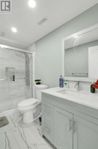 2605 Seven Oaks Ridge, London South (South U), ON - Indoor Photo Showing Bathroom